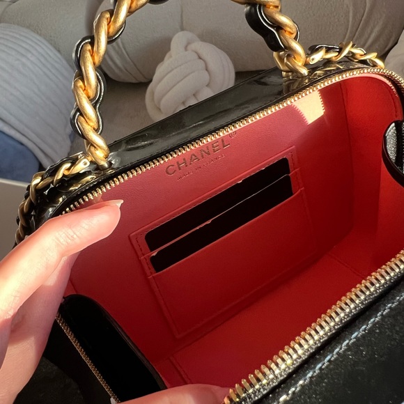 ❌SOLD❌Chanel Patent Leather Top Handle Vanity Crossbody Bag - Picture 12 of 16